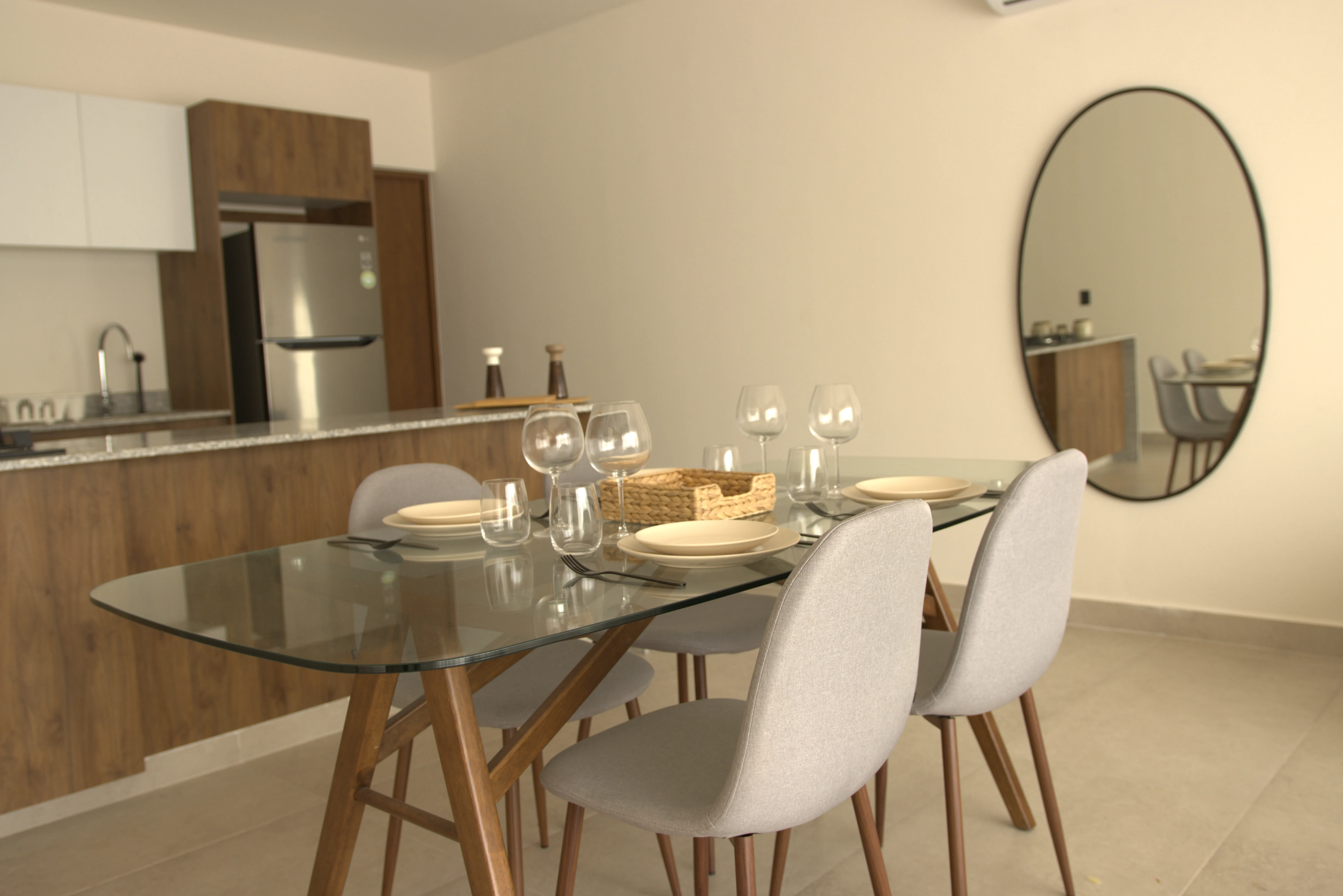 H Living 7