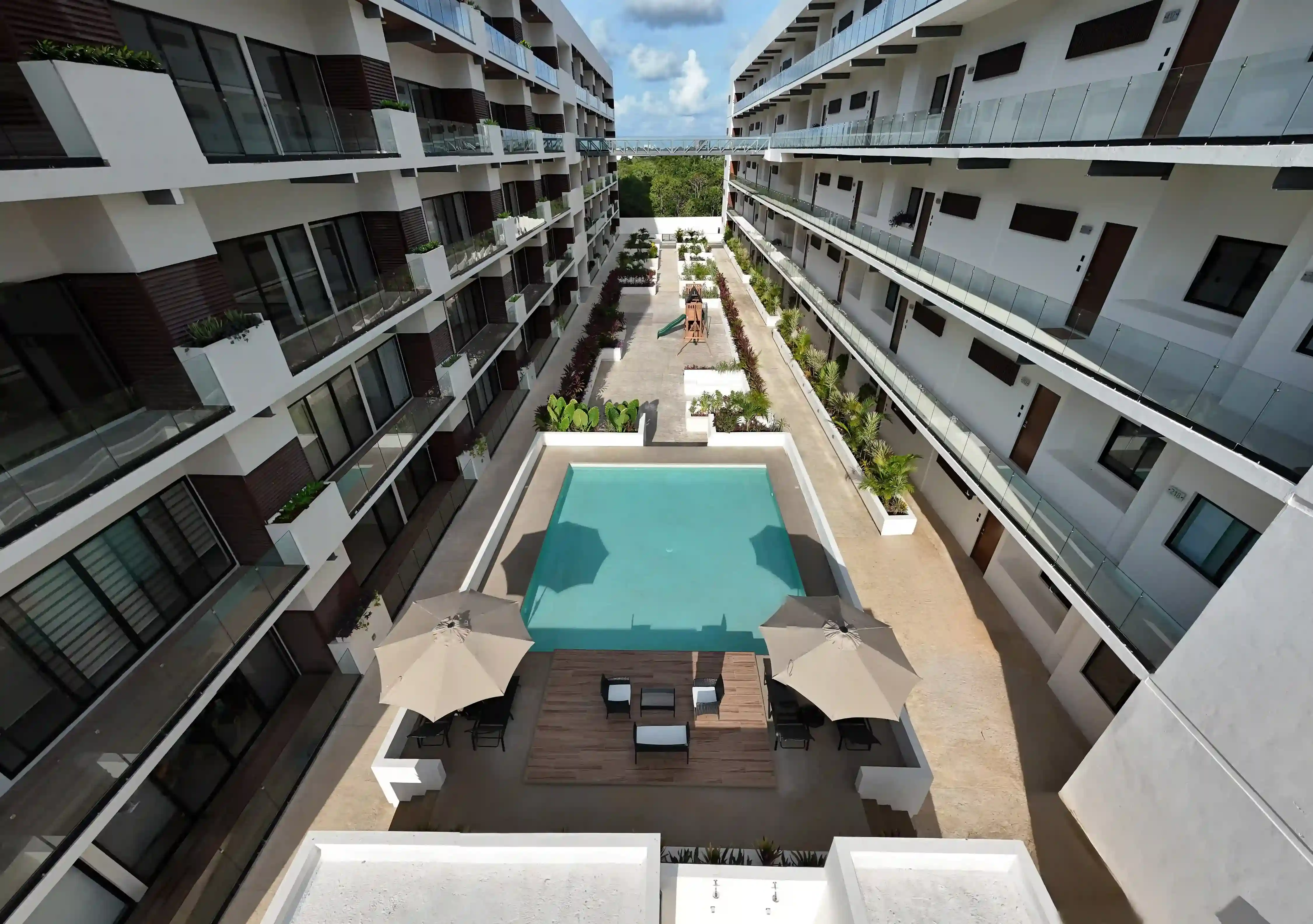 H Living 3